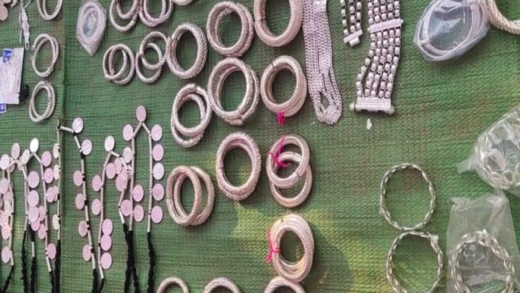 Tribal Pawara community women's jewelry आदिवासी पावरा समाज स्त्रिया चा दागिने